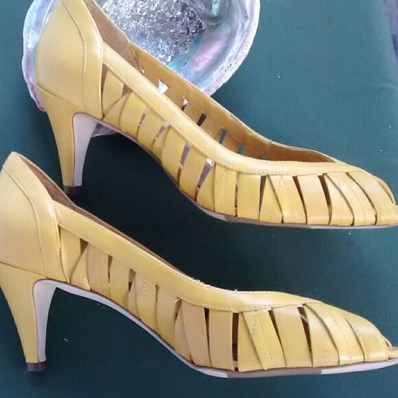 Joan and David Heels - Picture 4 of 8